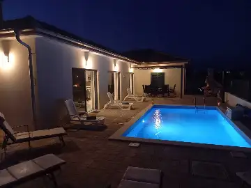 4-Bedroom Villa in Vrsi Mulo with Private Pool