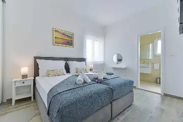 4-Bedroom Villa in Vrsi Mulo with Private Pool