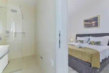 4-Bedroom Villa in Vrsi Mulo with Private Pool