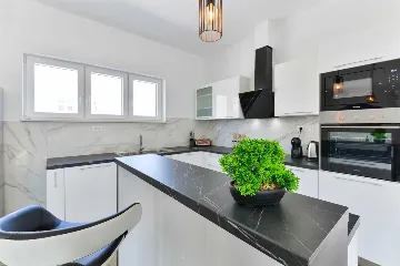 Vrsi Mulo 4-Bedroom Villa with Private Swimming Pool