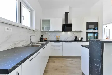 Vrsi Mulo 4-Bedroom Villa with Private Swimming Pool