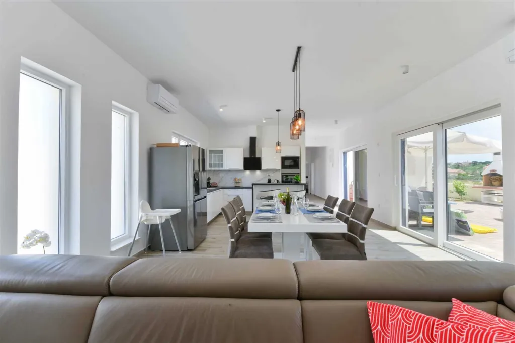 Vrsi Mulo 4-Bedroom Villa with Private Swimming Pool