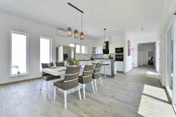 Vrsi Mulo 4-Bedroom Villa with Private Swimming Pool