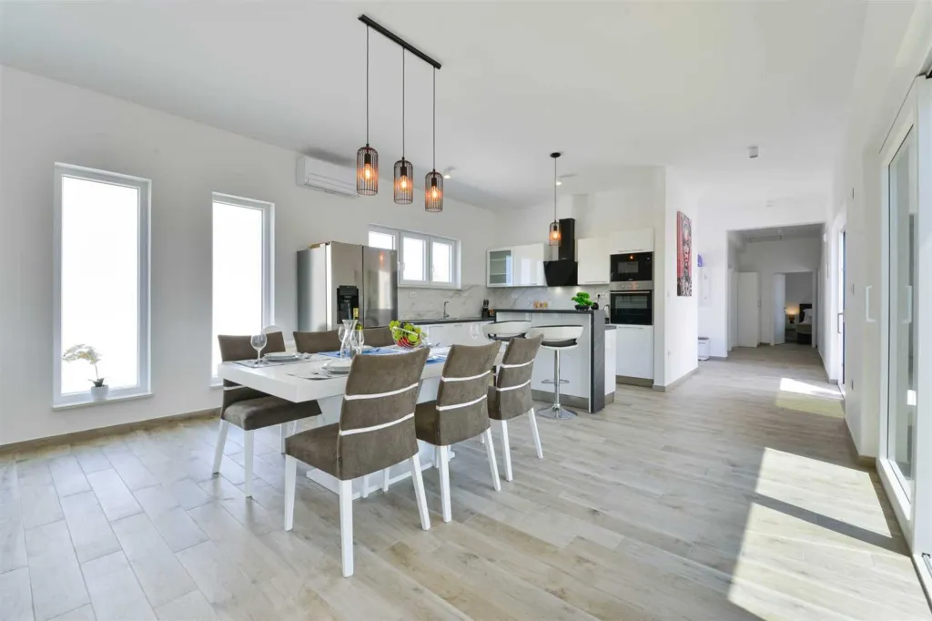 Vrsi Mulo 4-Bedroom Villa with Private Swimming Pool
