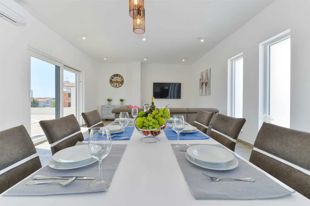 Vrsi Mulo 4-Bedroom Villa with Private Swimming Pool