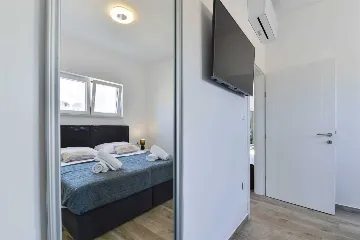 Vrsi Mulo 4-Bedroom Villa with Private Swimming Pool