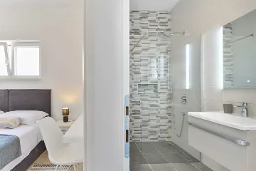 Vrsi Mulo 4-Bedroom Villa with Private Swimming Pool