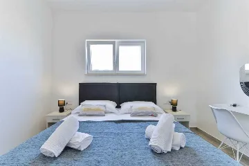 Vrsi Mulo 4-Bedroom Villa with Private Swimming Pool