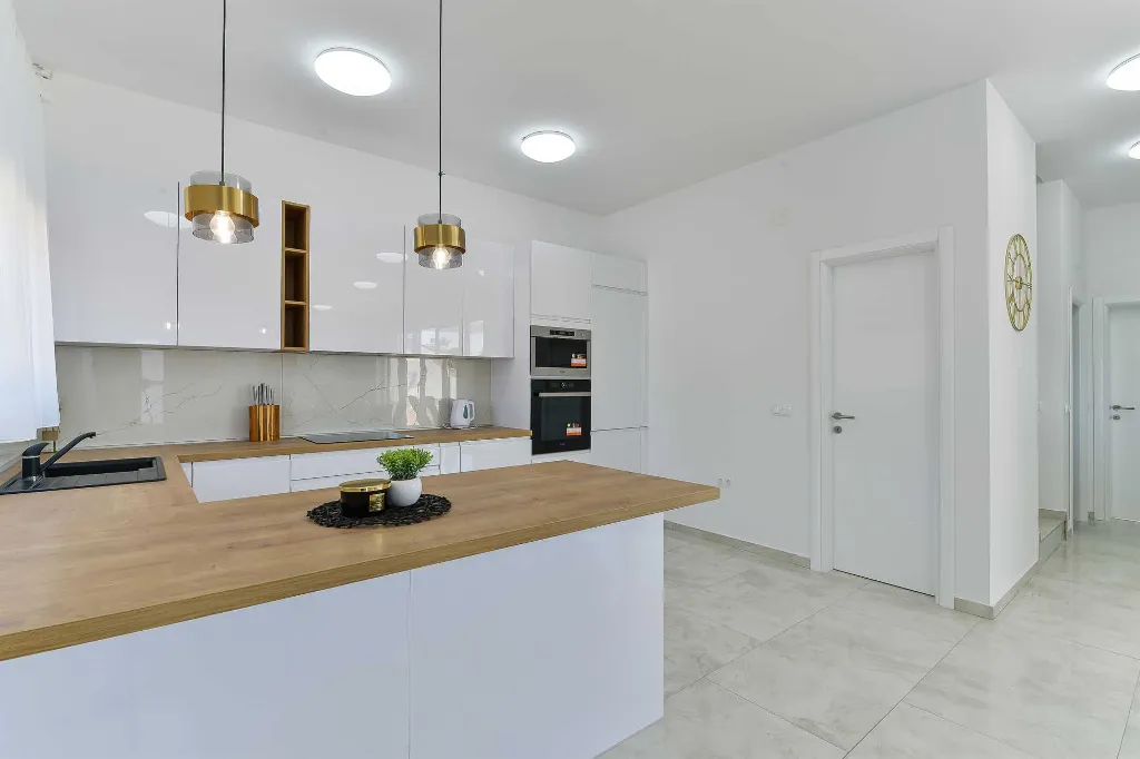 4-Bedroom Villa in Vir with Private Pool & Sea View