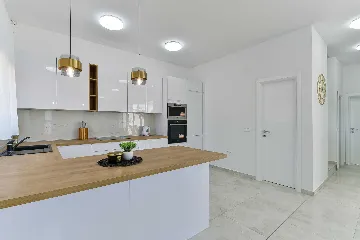 4-Bedroom Villa in Vir with Private Pool & Sea View