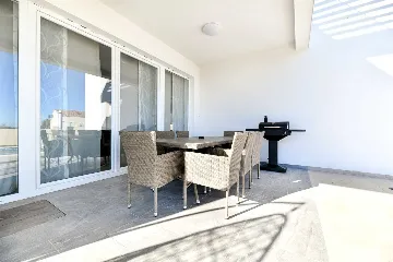 4-Bedroom Villa in Vir with Private Pool & Sea View