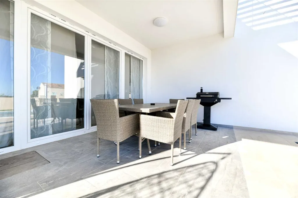 4-Bedroom Villa in Vir with Private Pool & Sea View