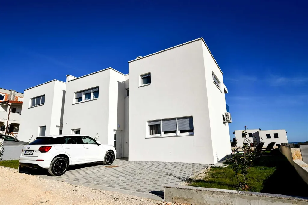 4-Bedroom Villa in Vir with Private Pool & Sea View