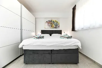 4-Bedroom Villa in Vir with Private Pool & Sea View