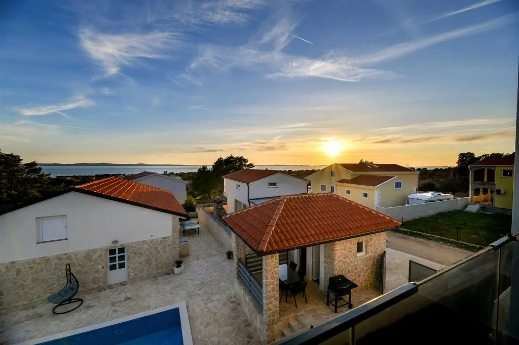 4-Bedroom Villa in Vir with Private Pool & Sea View