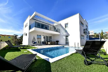 4-Bedroom Villa in Vir with Private Pool & Sea View