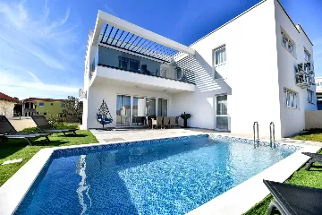 4-Bedroom Villa in Vir with Private Pool & Sea View