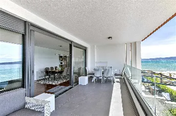 Apartment in Sukošan with Panoramic Sea View