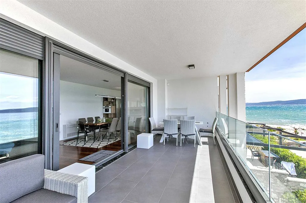 Apartment in Sukošan with Panoramic Sea View