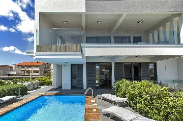 Villa with Pool, Jacuzzi & Sea View in Sukošan