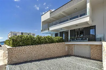 Villa with Pool, Jacuzzi & Sea View in Sukošan