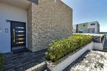 Villa with Pool, Jacuzzi & Sea View in Sukošan