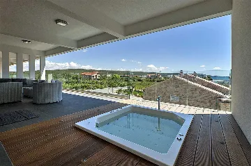 Villa with Pool, Jacuzzi & Sea View in Sukošan