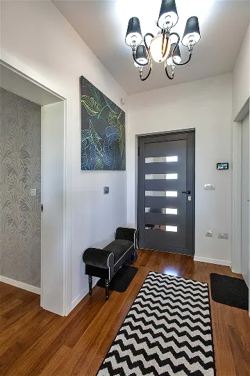 Villa with Pool, Jacuzzi & Sea View in Sukošan