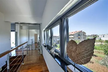 Villa with Pool, Jacuzzi & Sea View in Sukošan