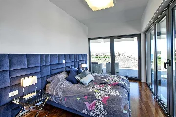 Villa with Pool, Jacuzzi & Sea View in Sukošan