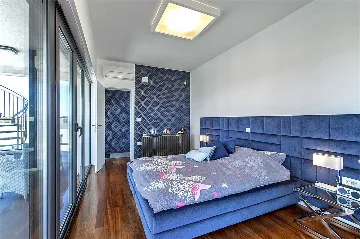 Villa with Pool, Jacuzzi & Sea View in Sukošan