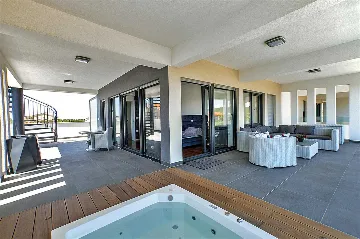 Villa with Pool, Jacuzzi & Sea View in Sukošan