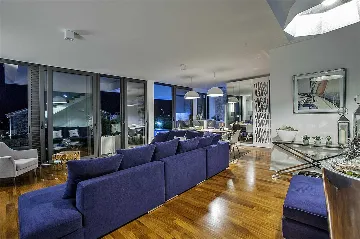 Villa with Pool, Jacuzzi & Sea View in Sukošan