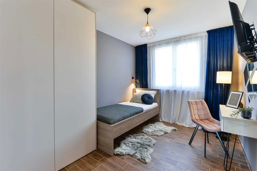 Six-Bedroom Villa for 11 Guests in Zadar
