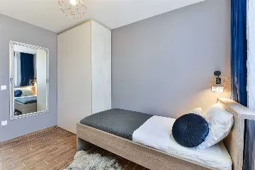 Six-Bedroom Villa for 11 Guests in Zadar