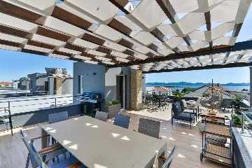 Six-Bedroom Villa for 11 Guests in Zadar