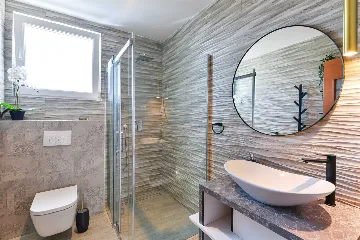 Six-Bedroom Villa for 11 Guests in Zadar