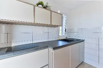 Six-Bedroom Villa for 11 Guests in Zadar