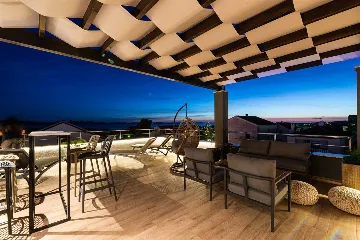 Six-Bedroom Villa for 11 Guests in Zadar