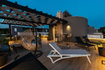 Six-Bedroom Villa for 11 Guests in Zadar