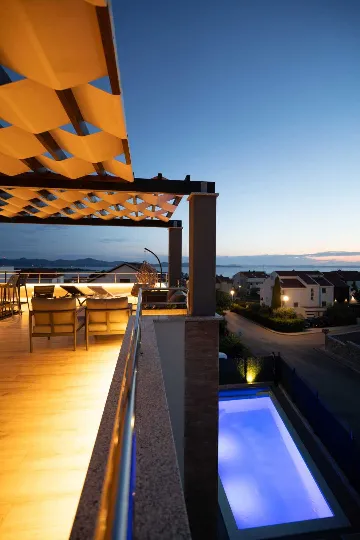 Six-Bedroom Villa for 11 Guests in Zadar