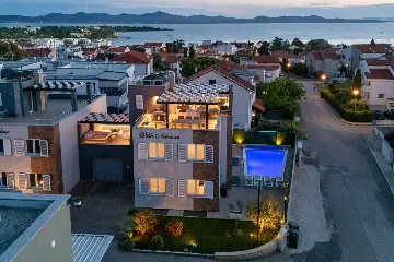 Six-Bedroom Villa for 11 Guests in Zadar