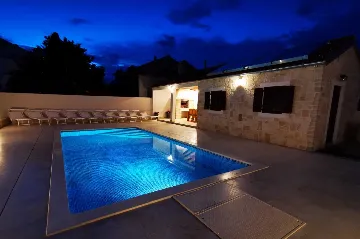 Turanj Villa for 12 with Private Pool & Sauna