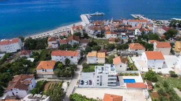 Turanj Villa for 12 with Private Pool & Sauna