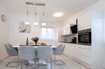 Turanj Villa for 12 with Private Pool & Sauna