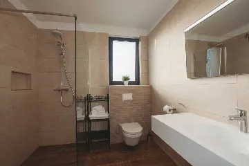 Turanj Villa for 12 with Private Pool & Sauna