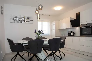 Turanj Villa for 12 with Private Pool & Sauna