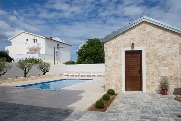 Turanj Villa for 12 with Private Pool & Sauna