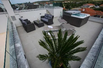 Turanj Villa for 12 with Private Pool & Sauna