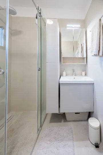 Zadar Diklo Sea-View Apartment for Up to 4